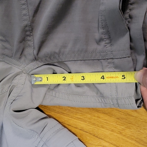 Women's North Face size 12 convertible pants - Picture 10 of 11